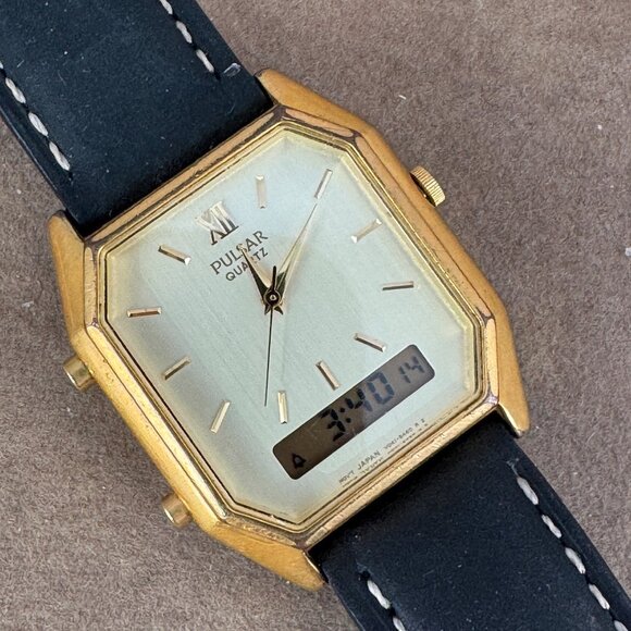 Vintage Pulsar Analog & Digital Alarm Wristwatch with dual time movement - Picture 8 of 9